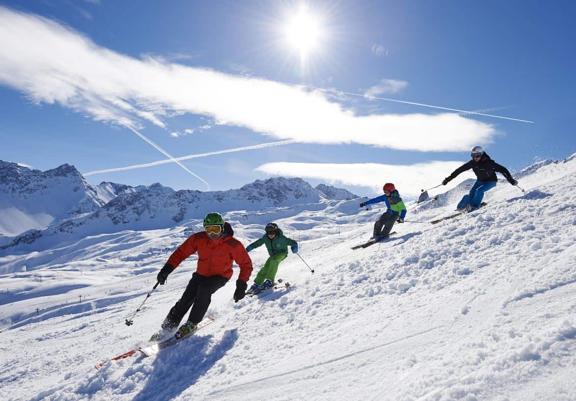 Top Family Ski Holiday Tips